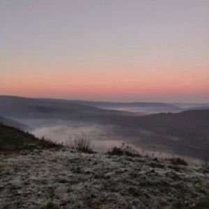 De la vallée de la Semoy à Charleville-Mézières, en hiver et avec du soleil ☀️ Chose rare et particulièrement appréciable 😎.#ardennes #winter #landscape
